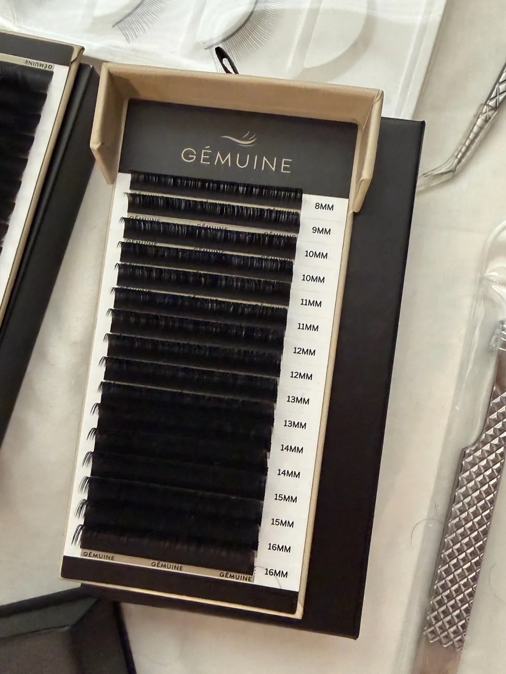 N/A cream eyelash